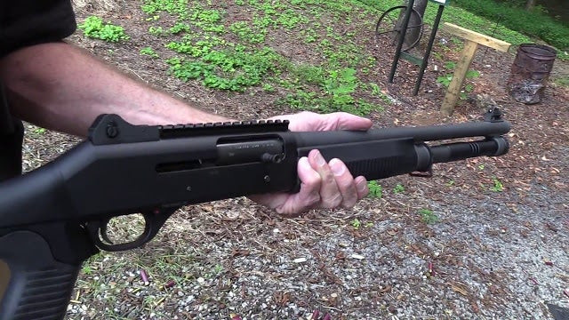 Μονόβολα από καραμπίνα Benelli M4! (βίντεο)